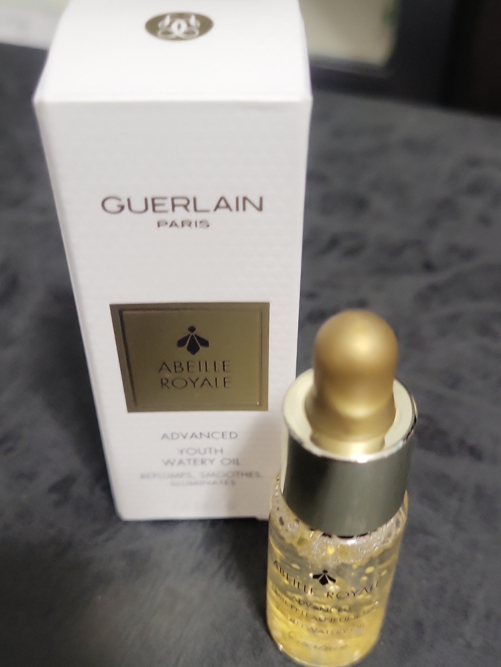 GUERLAIN Abeille Royale Serum